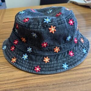American Eagle Black Demin Bucket Hat with Multicolor Floral Embroidered Daisies